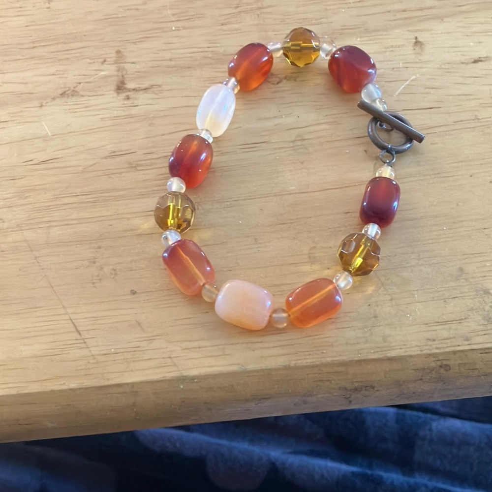 Elegant Beaded Bracelet in Orange and Yellow